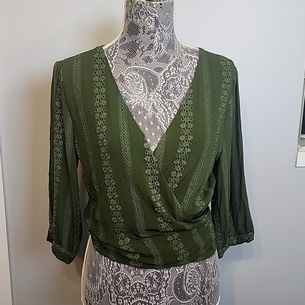 Olive detailed wrap top